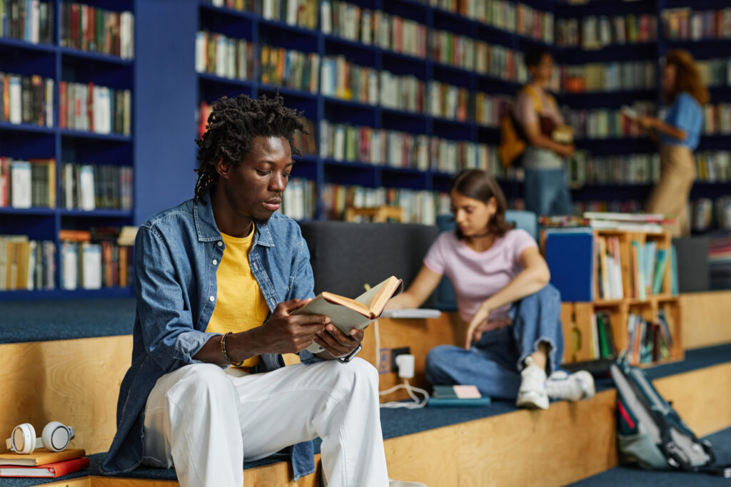 transformar uma biblioteca em um espaço maker